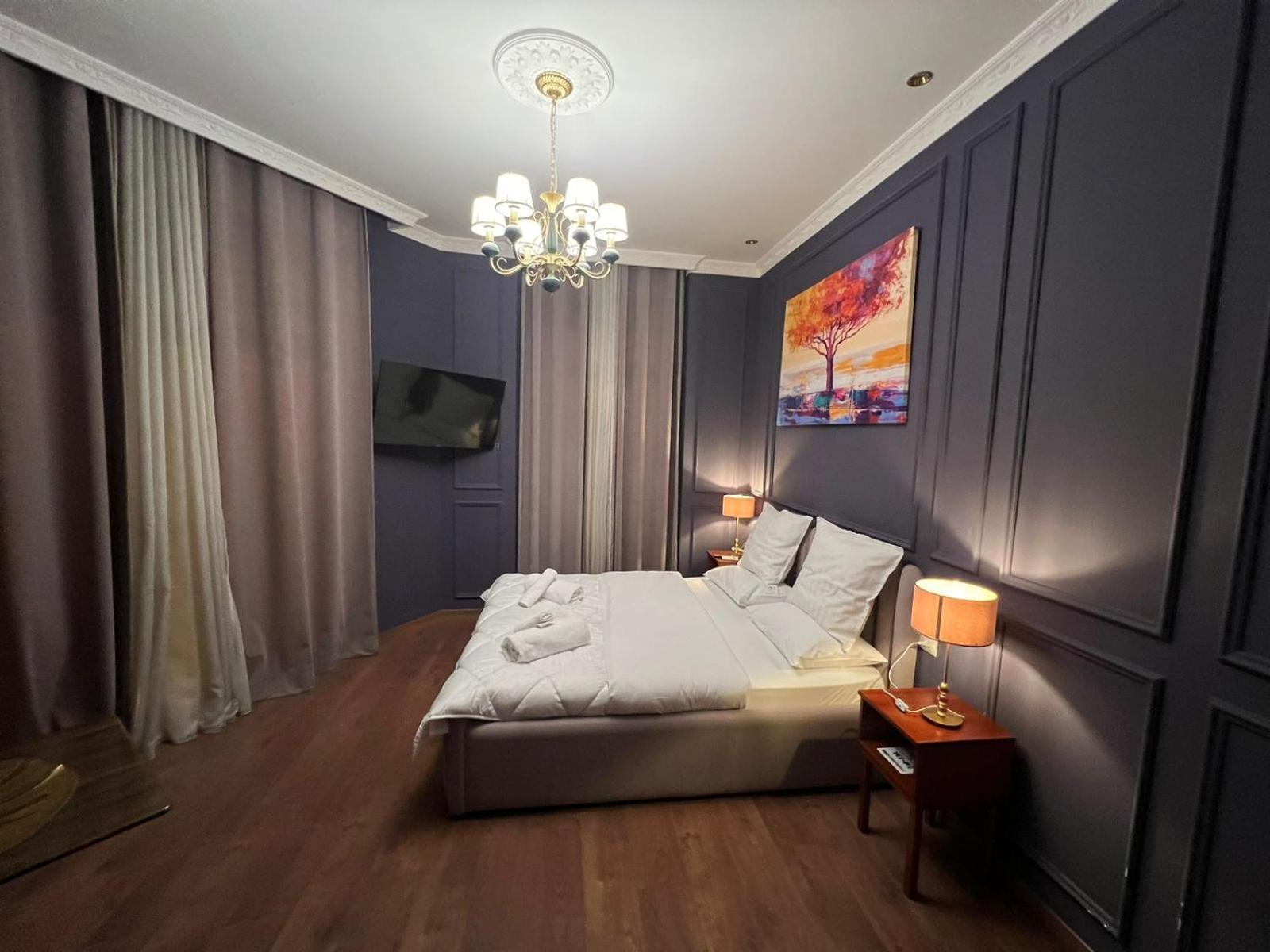 Amo'S Hotel Shkoder Exterior photo